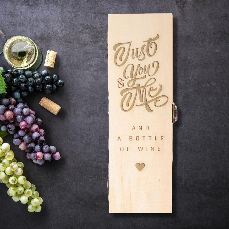 Cutie de vin gravată - Just you & me