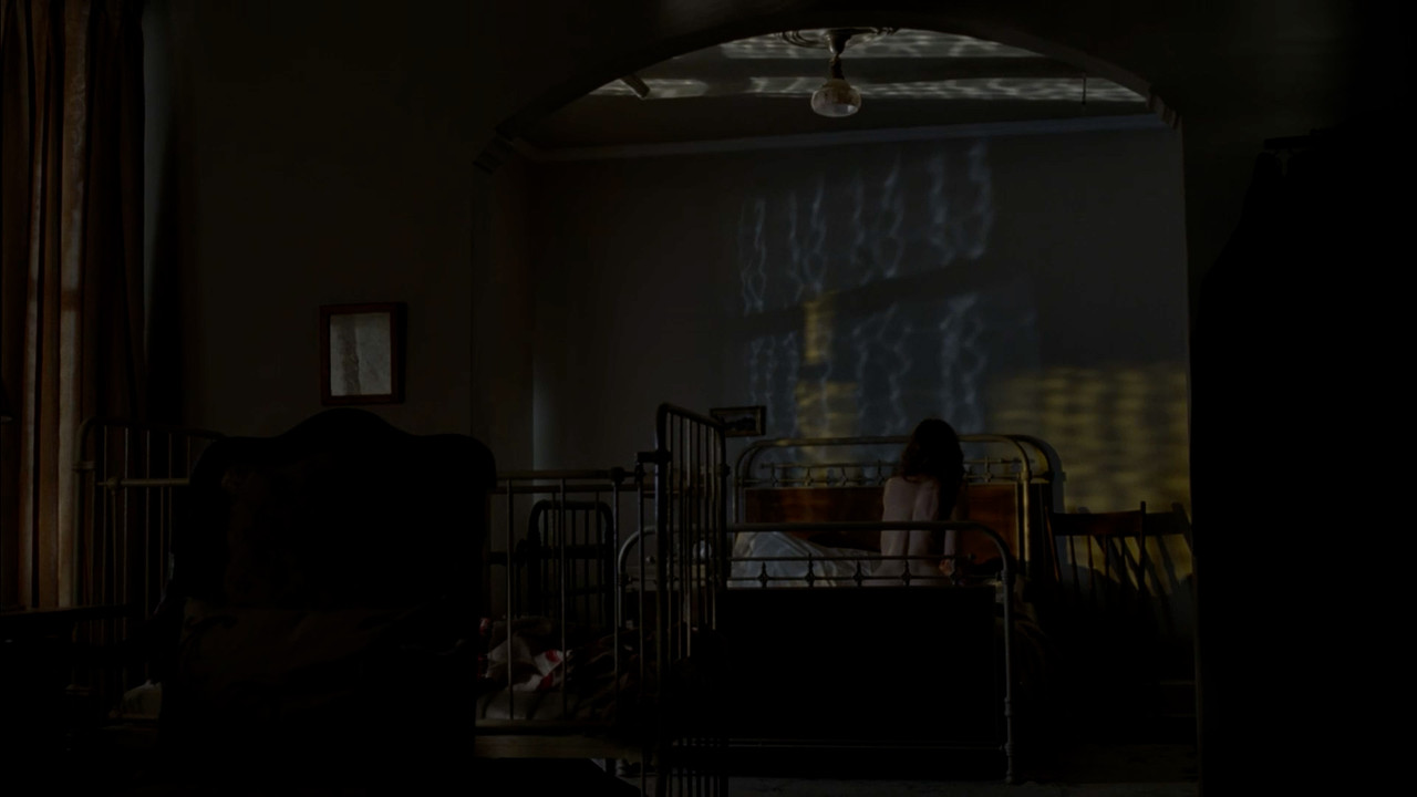 Christiane.Seidel_Boardwalk.Empire.s3.00_01_05_04.Still005