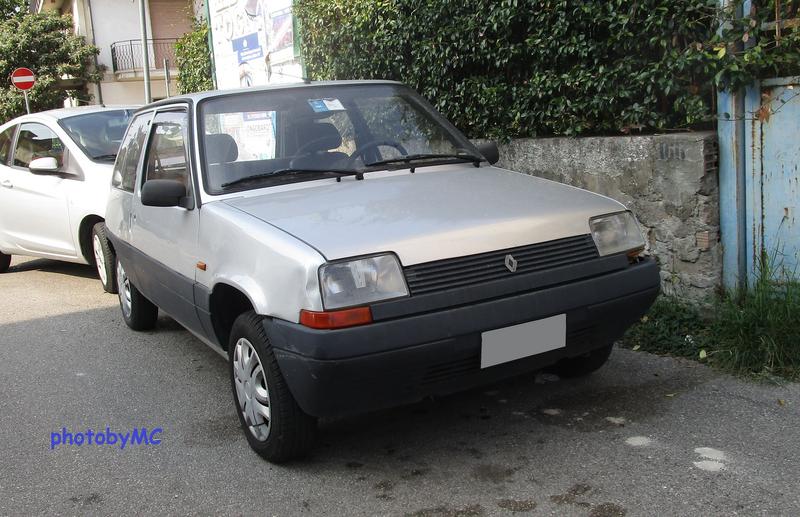 avvistamenti auto storiche - Pagina 40 IMG-0292