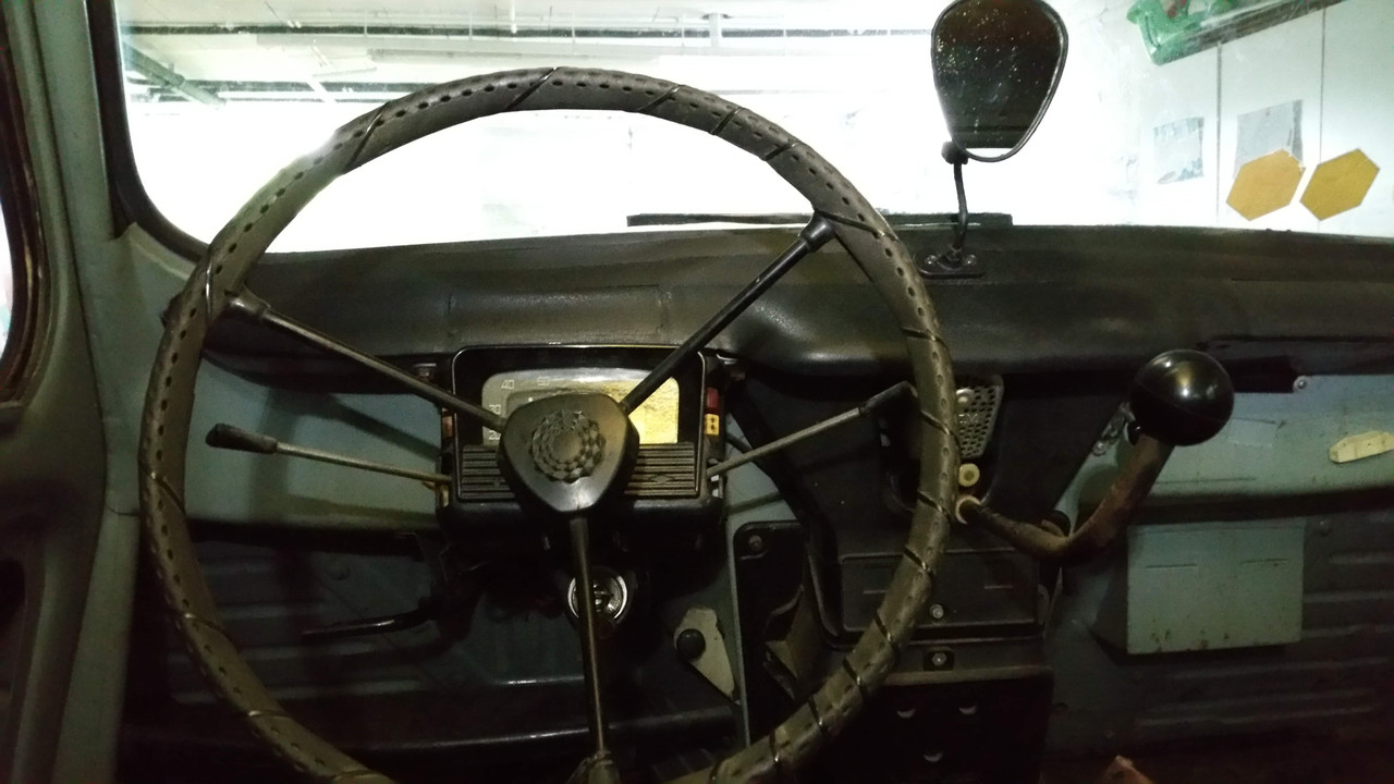 Retroviseur goutte d'eau avec volant 20160611_19