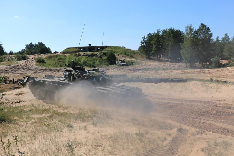 Танкистов 15 новосибирск. Танковая 15 1. Аэмэкс 15 танк. Танковая 15 1. Танковый музей кубинка кв2.