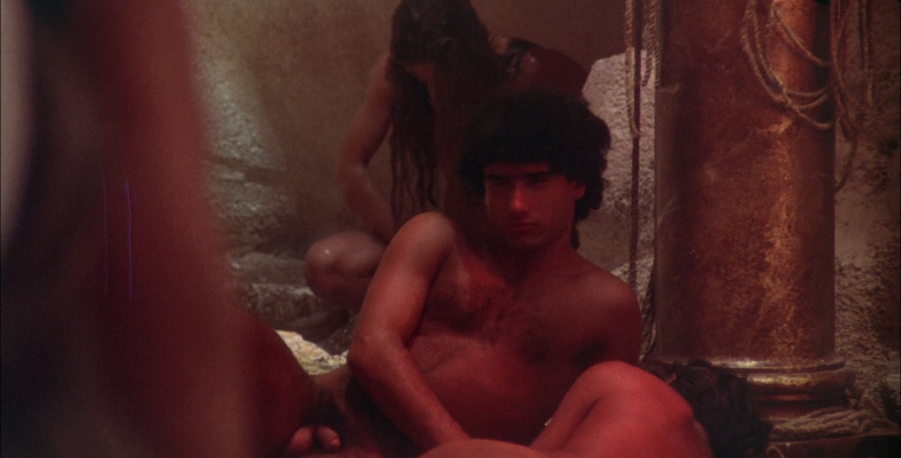 Caligula (1979) (1080p BluRay x265 FreetheFish)-5