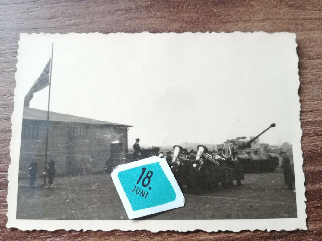 Orig.Foto Tiger II Königstiger Paderborn 1944 Panzerersatzabteilung 500 SELTEN