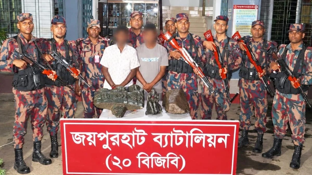 কোটি টাকার কষ্টি পাথরের মূর্তি উদ্ধার, আটক ২