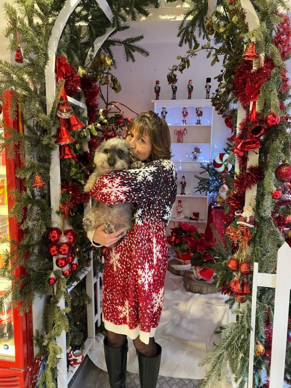 [Image: image000001-39.jpg]