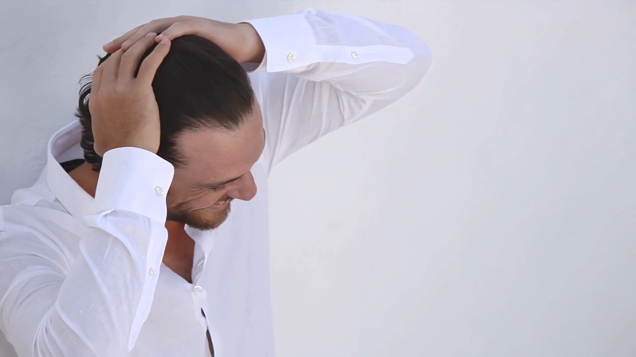 https://i.postimg.cc/65r7WBW2/Isto-Gente-Making-of-Photoshoot-Alinne-Moraes-e-Rodrigo-Lombardi-ts-snapshot-01-22-278.jpg