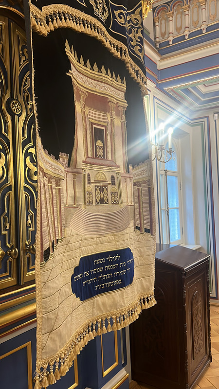 7594D6C2-47C8-417C-8987-3785A0C3072F