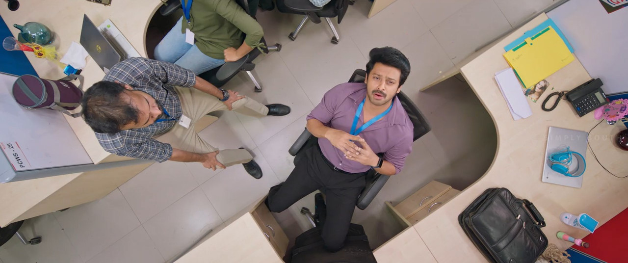 Dinasari 2025 WebRip [Tamil] 480p, 720p ESub Screenshot