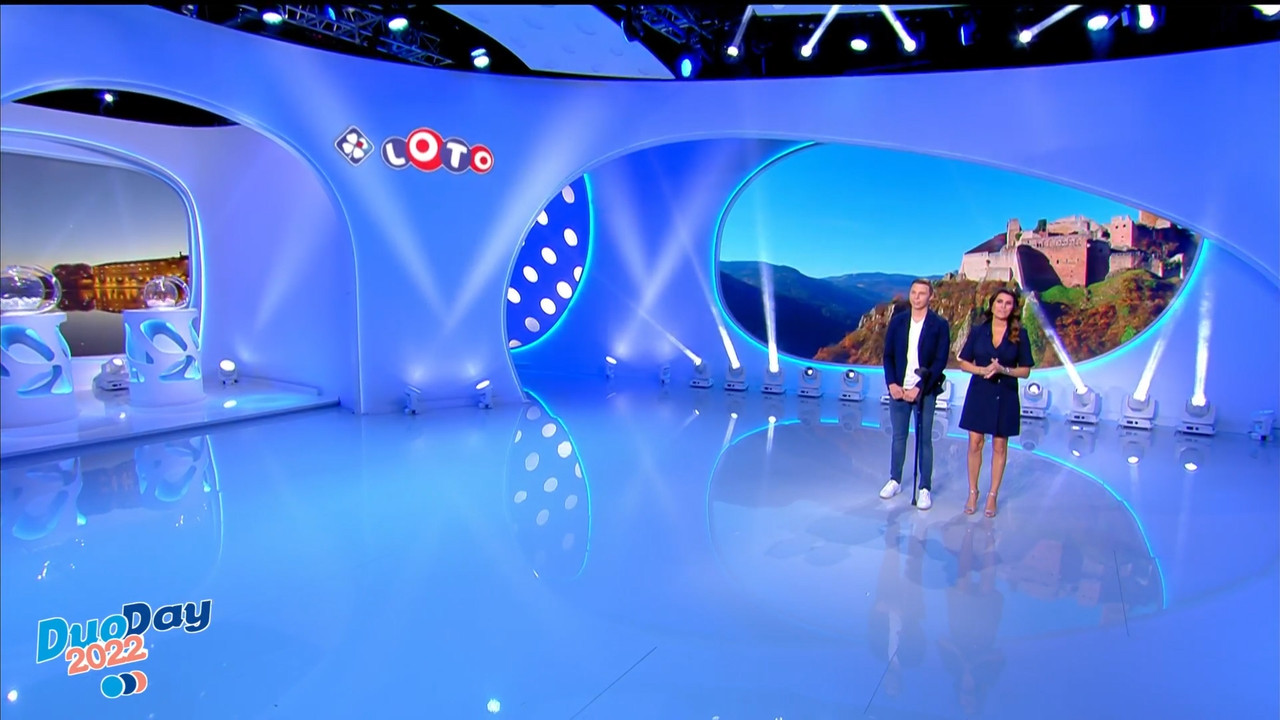 2022-11-16_20_00_TF1_Le-20h.mp4_snapshot_00.53.56.431