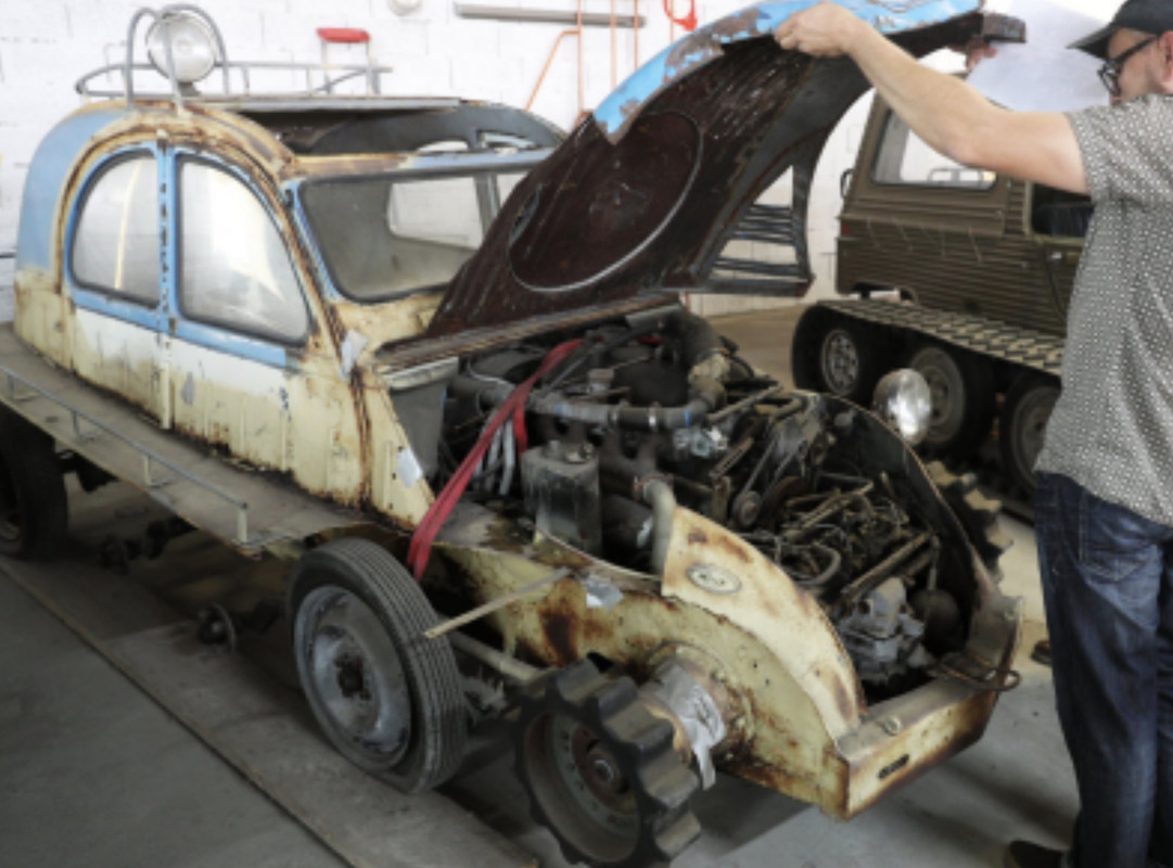 2551ABA3-C11A-467F-92FE-28A0512CF40E