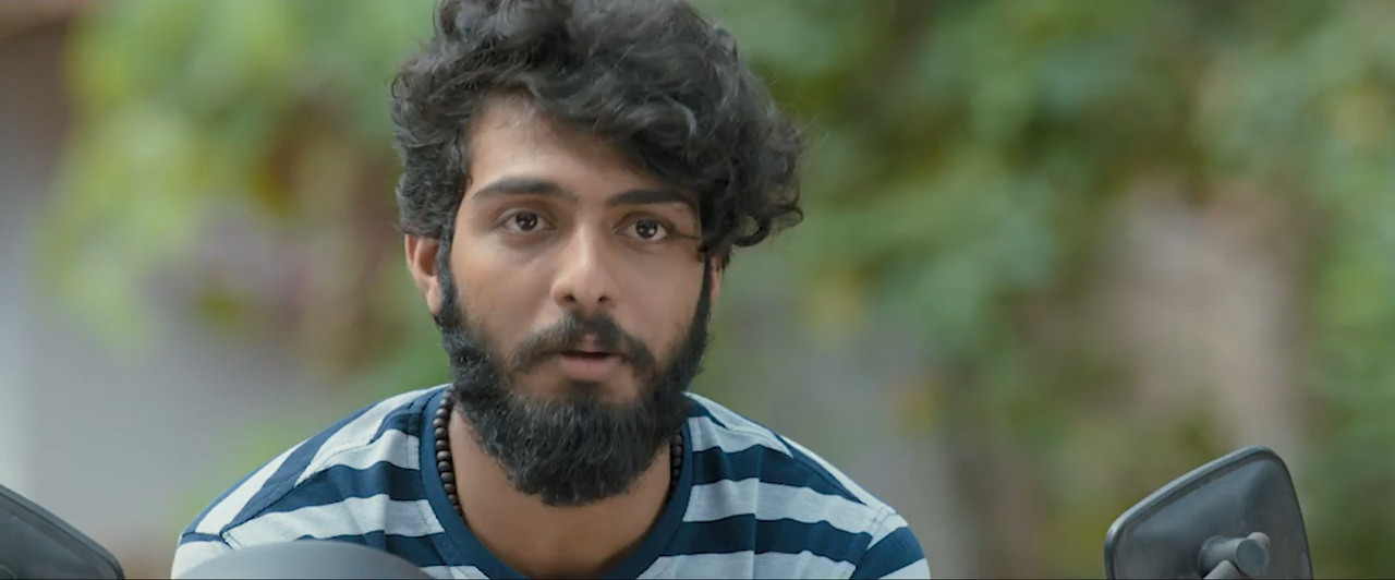 Prathi Niraparadhiyaano ? 2022 WebRip [Malayalam] 480p, 720p ESub Screenshot