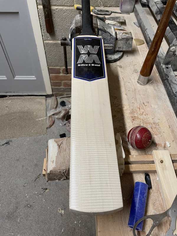 5D90C707-575D-48A5-A426-E1D6FAE84998