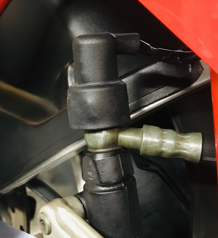 2EDB649A-985D-4ED2-AB4A-D08DC9A7166F