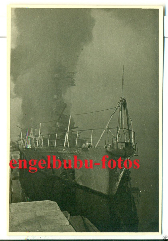 TOULON - SCHLACHTSCHIFF STRASBOURG (November 194