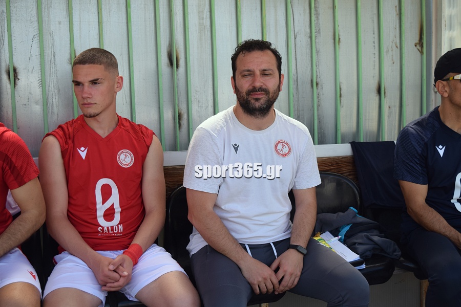 , &Pi;&alpha;&nu;&theta;&omicron;&upsilon;&rho;&iota;&alpha;&kappa;ό&sigmaf;- &Pi;&alpha;&lambda;&lambda;&eta;&xi;&omicron;&upsilon;&rho;&iota;&alpha;&kappa;ό&sigmaf; 3-0: &Mu;&epsilon; &tau;&omicron; &delta;&epsilon;&xi;ί &sigma;&tau;&alpha; &mu;&pi;&alpha;&rho;ά&zeta; &mu;&epsilon; &chi;&alpha;&tau; &tau;&rho;&iota;&kappa; &tau;&omicron;&upsilon; &Alpha;&gamma;&gamma;&epsilon;&lambda;ή (&phi;&omega;&tau;&omicron;&gamma;&rho;&alpha;&phi;ί&epsilon;&sigmaf;)