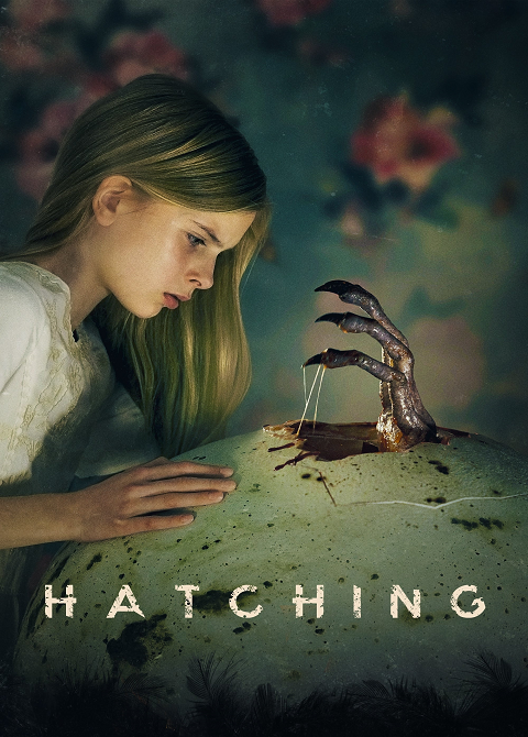 Pisklę / Hatching / Pahanhautoja (2022) PL.1080p.WEB-DL.H264-FOX / Lektor PL