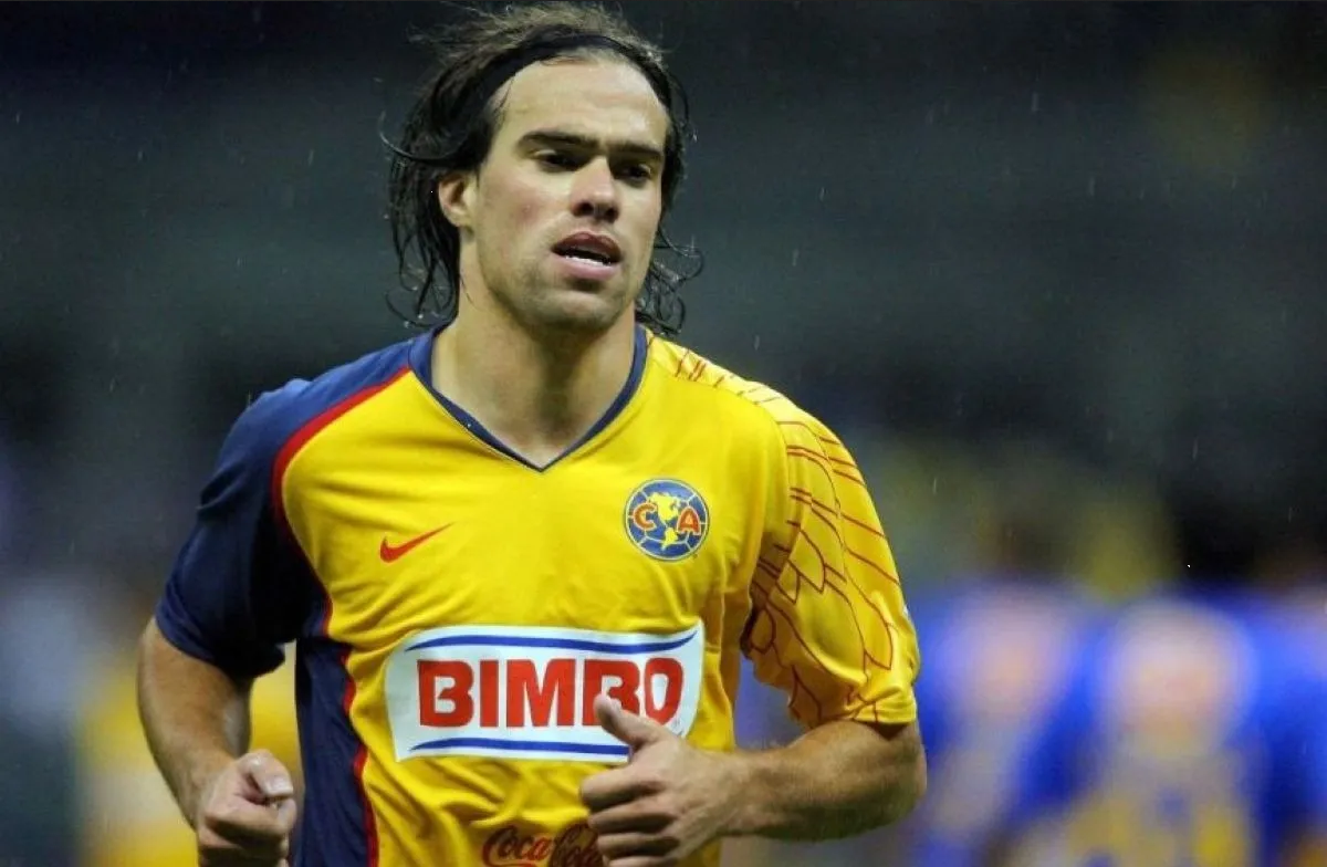 Exjugador del América puede llegar junto a Fernando Gago a Chivas