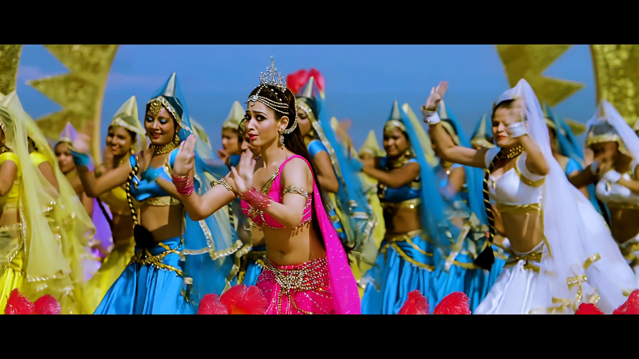 Tamanna Hot Song From Himmatwala Naino Main Sapna 4K (Best Quality).mp4_snapshot_00.44_[2021.04.05_1