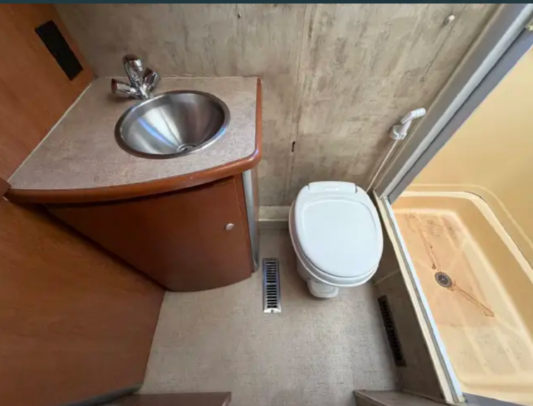 Vehicle thumbnail 10