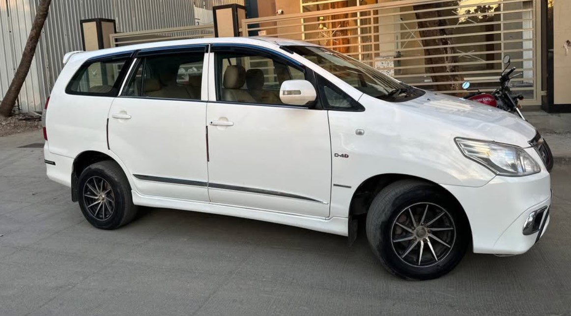 Used Toyota Innova G 8-Seater Mumbai