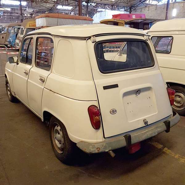 R4 blanche