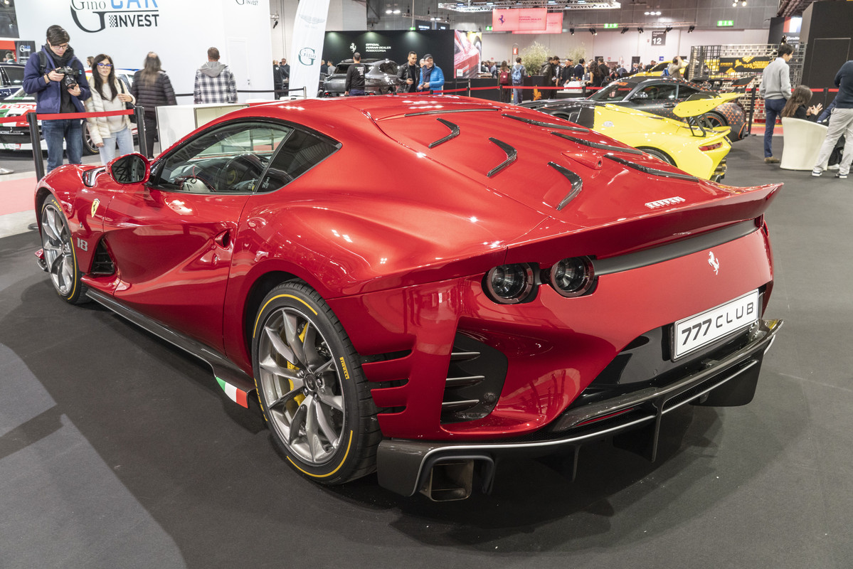 DSC04888 (CR - Luci -30 - Ombre  45 - Chair  40)