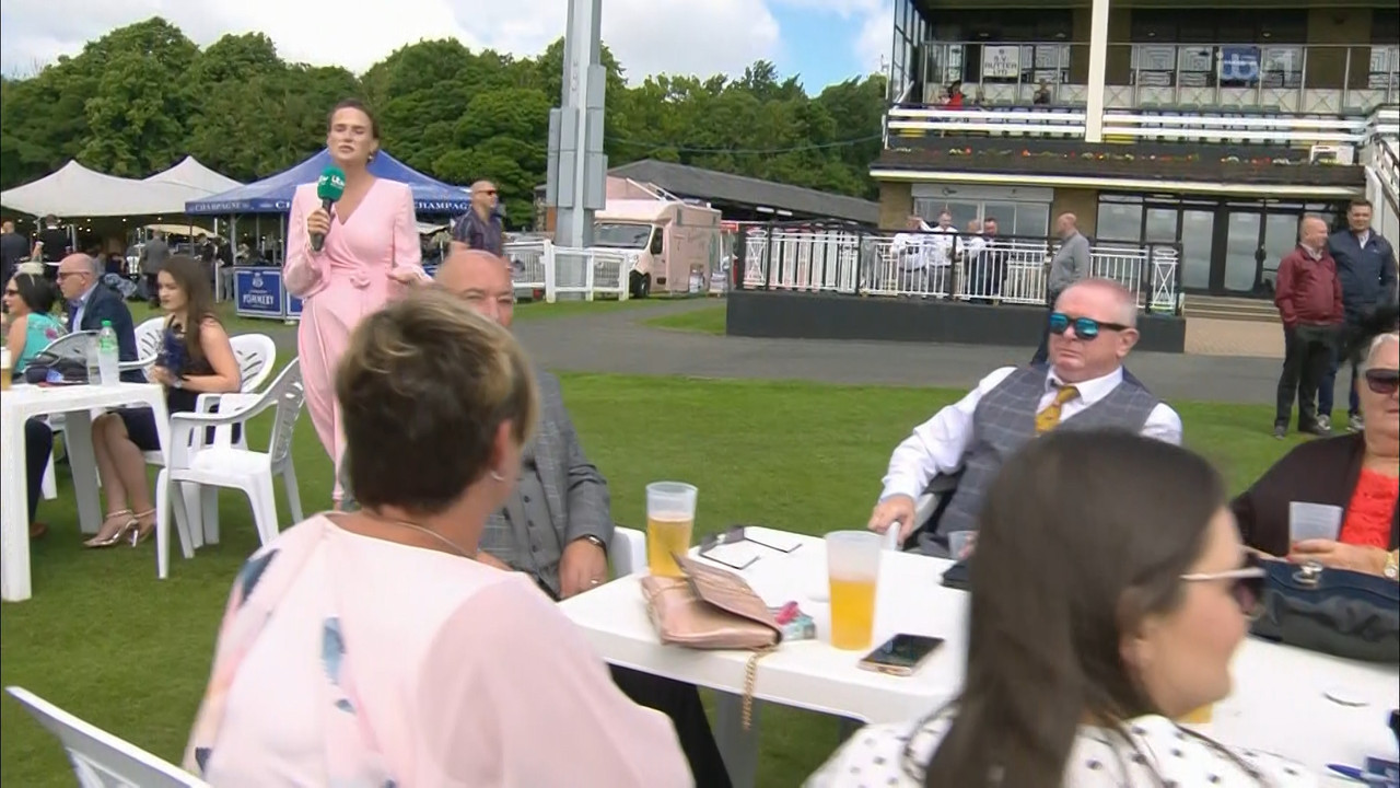 ITV Racing Live from Newcastle_20230701_11551430.ts_snapshot_00.02.42.629
