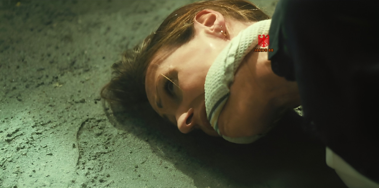 Suranne Jones 11 - Vigil S02E04