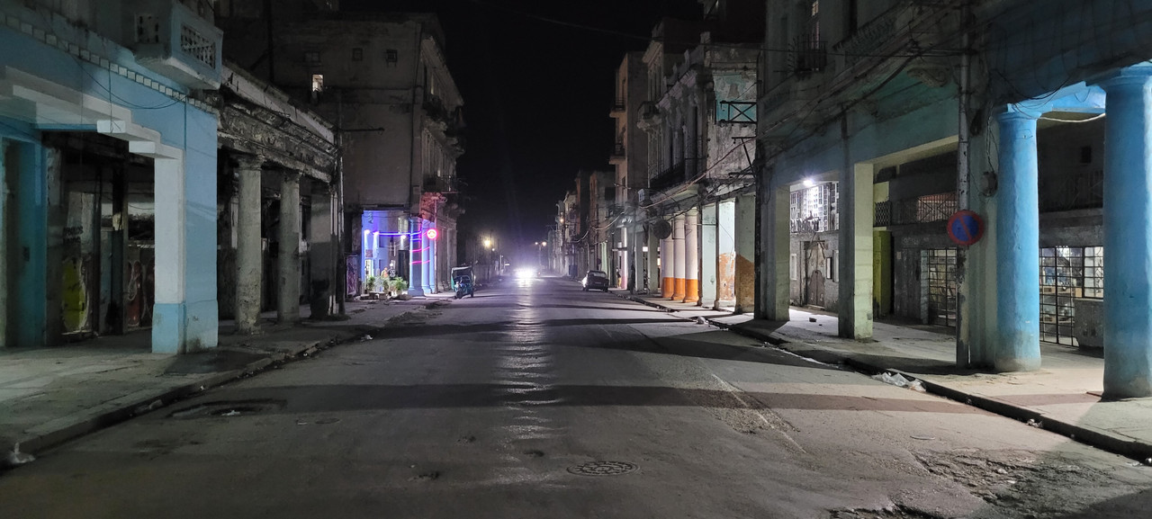 Внезапная поездка. Cuba, tengo un hambre de pingon! Варадеро-Гавана.  Конец декабря 2024