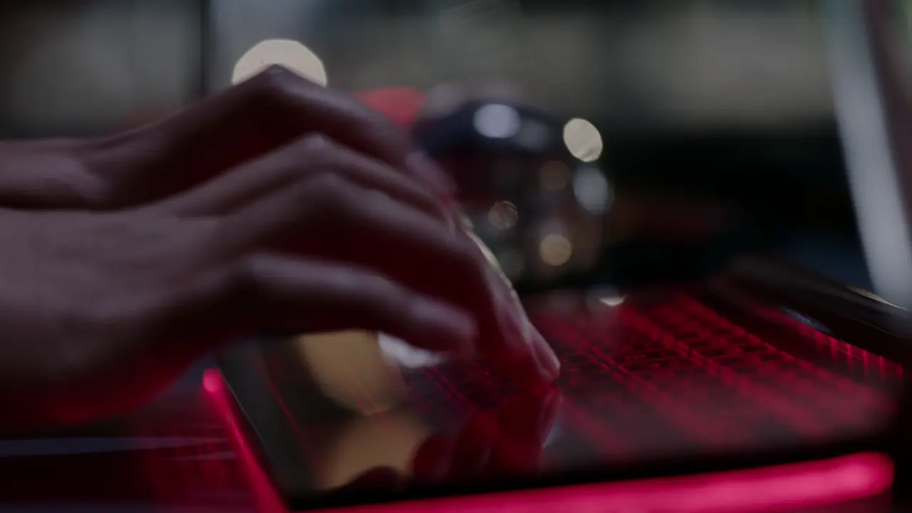 Upload.S01E01.Benvenuto.nell.Upload.1080p.WEBRip.ITA.ENG.DDP5.1.Multisub.x264-BlackBit[screenshot 5]