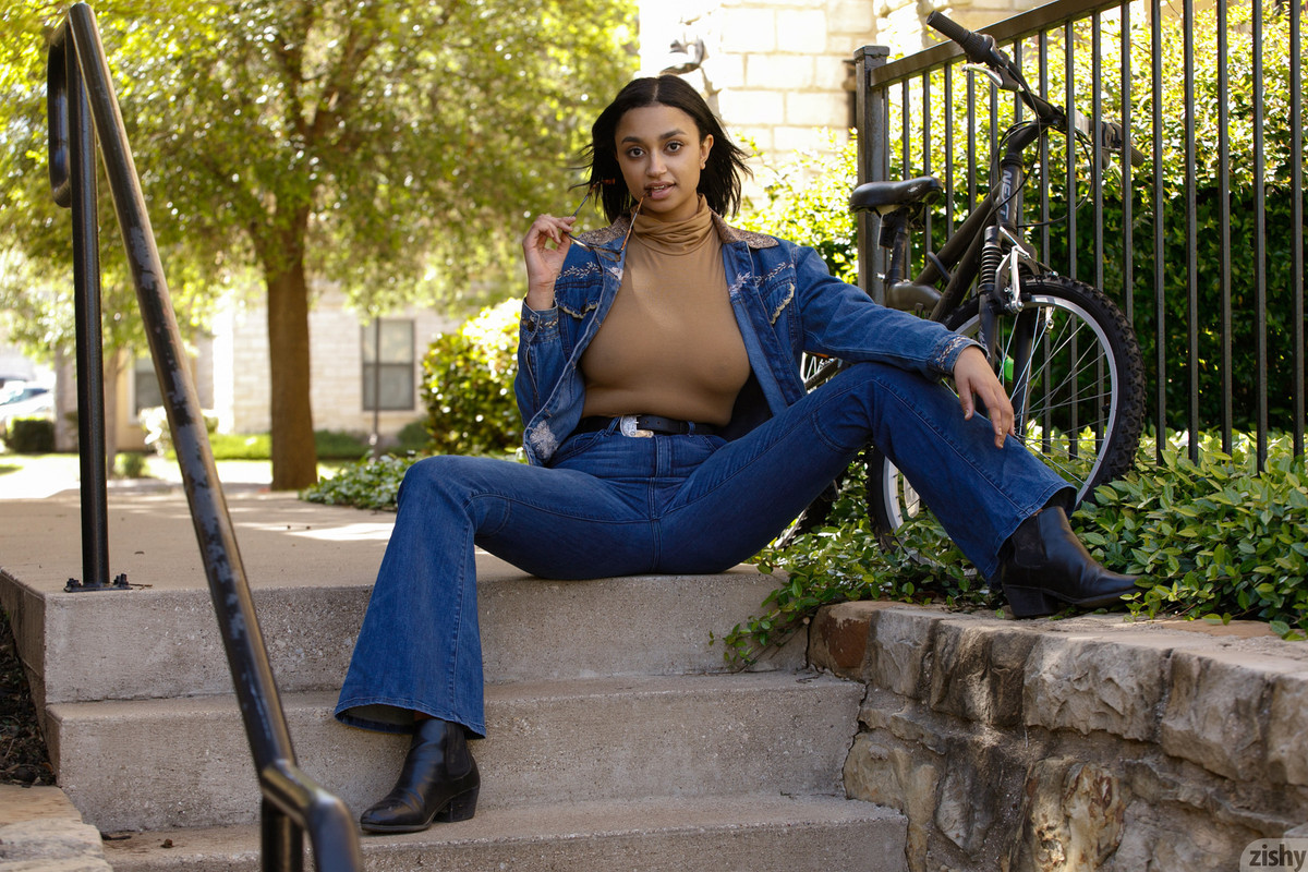 full_047_9583095029140649