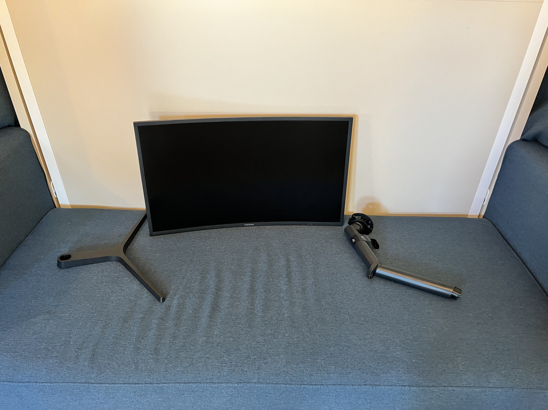 56861F18-8C2B-4DA5-B64B-3C6E49A78694