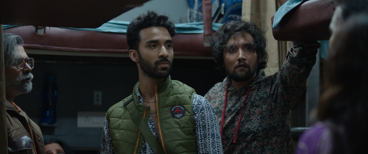 Kill (2023) (1080p BluRay x265 SAMPA).mkv_snapshot_00.15.52.047