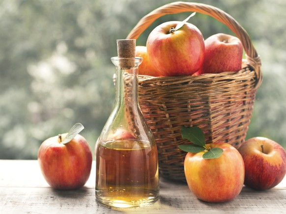 bigstock-apple-cider-vinegar-in-bottle-250567870