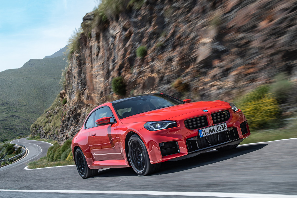 P90481916_highRes_the-all-new-bmw-m2-c