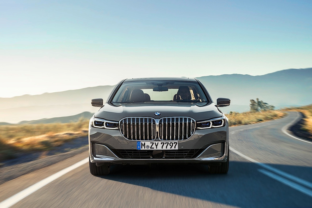 2020 BMW 7 Series (10)