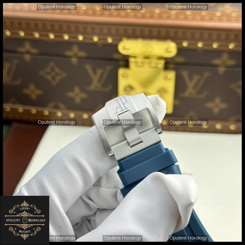 Audemars Piguet Royal Oak Offshore Chronograph 26420 43mm Blue Dial Automatic - Super Clone