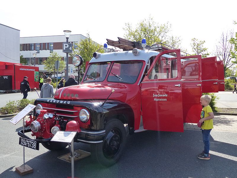 Hanomag-Feuerwehrfahrzeuge P1300908-zum-Vergleich