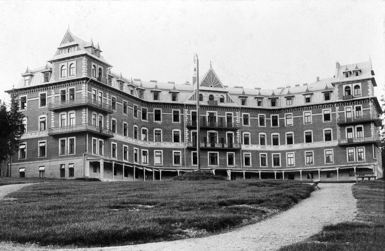 1902_Sanatorium-Dluskich