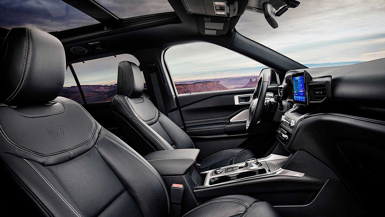 2020 Ford Explorer ST (10)