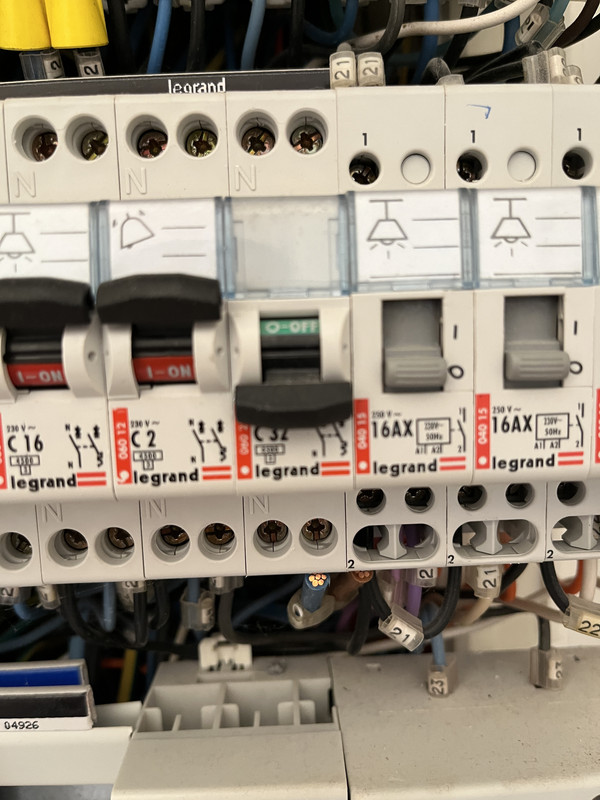 7B6B1826-F090-4381-ABB2-CAB4732CE9BE