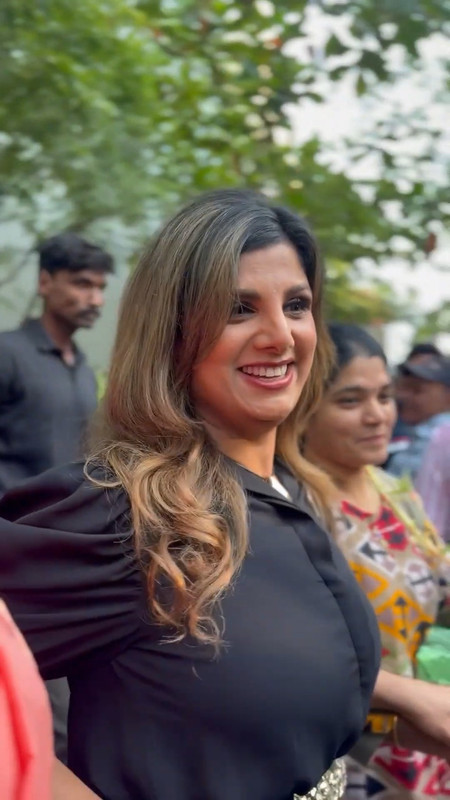 Rambha Big Boobs Jiggling in balack tight costume mp4 snapshot 00 14 569 — Postimages