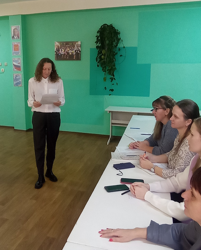 Дегтярева   С.В.  руководитель  ГМО  педагогов-психологов  озвучивает содержание    работы  семинара