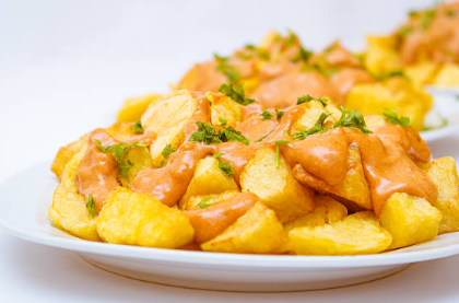 Patatas Bravas Y Salsa