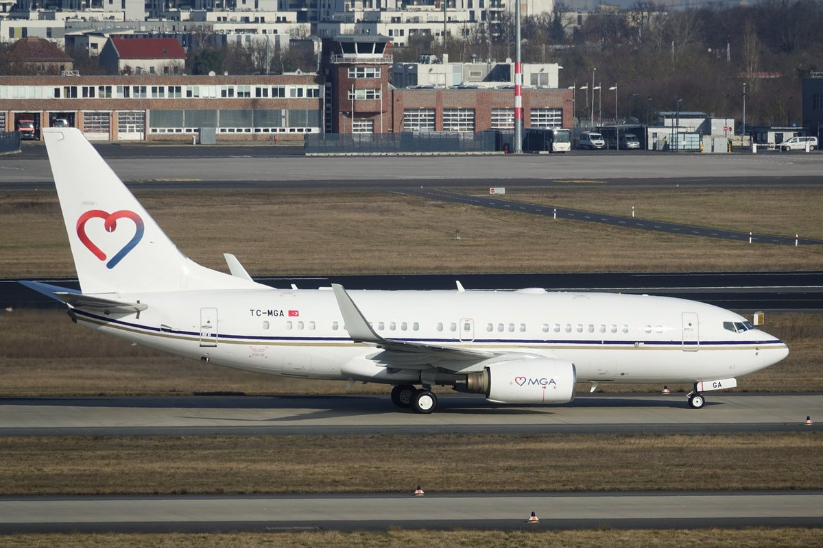 B737-7 AK(BBJ) Mavi Gök Airlines TC-MGA 4.3.25 BER