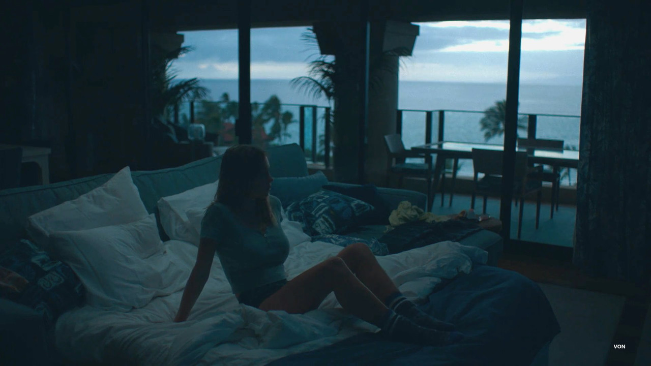 The.White.Lotus.S01E03.1080p.XTREMECUT.mkv_snapshot_00.00_[2021.07.26_18.24.04]