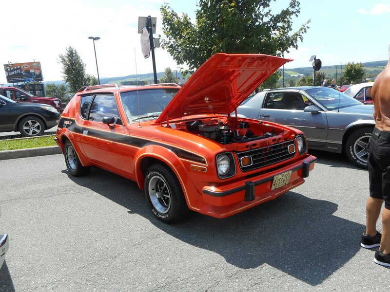 AUTO - Expo D'auto V8 Antique de Ste-Marie - 6 août 2023 V8-23-045