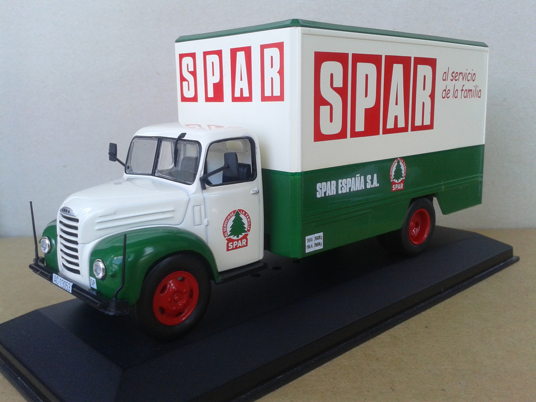 1962 Ebro EB-45 “Spar” (Ixo - nº 30 Camiones de Antaño) (3)