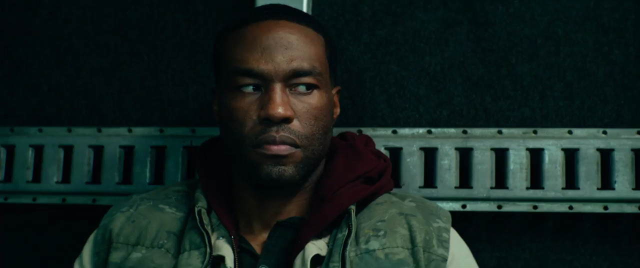 Ambulance 2022 BluRay [Hindi + English] 480p 720p ESub Screenshot