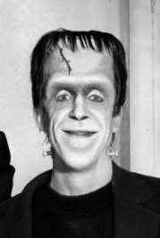 Fred_Gwynne_as_Herman_Munster_in_1964